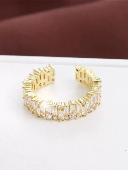 Cubic Zirconia Decor Cuff

Trends
Ring