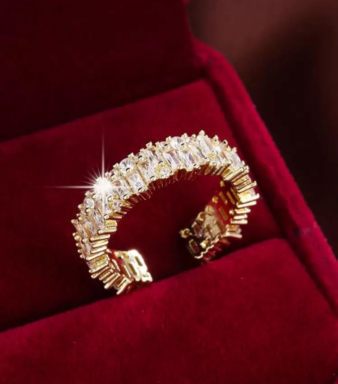 Cubic Zirconia Decor Cuff

Trends
Ring