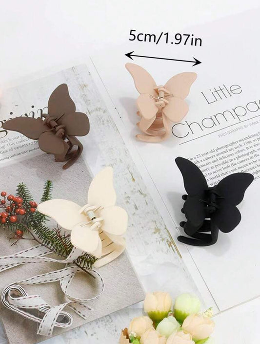 4pcs Black/White/Brown Butterfly
Shaped Lightweight Plastic Hair Clip