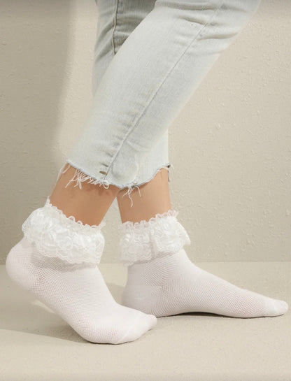 Lace Trim Crew Socks